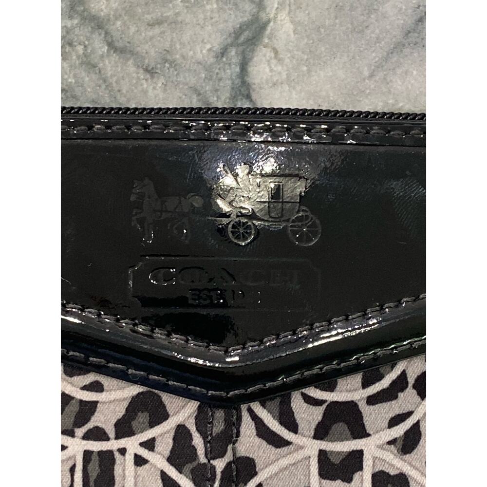 Coach Signature Canvas Wristlet With Patent Leath… - image 3